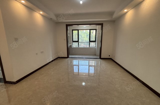 九州新城 新房 未住车储藏室都带 采光无遮挡 免大税 文轩