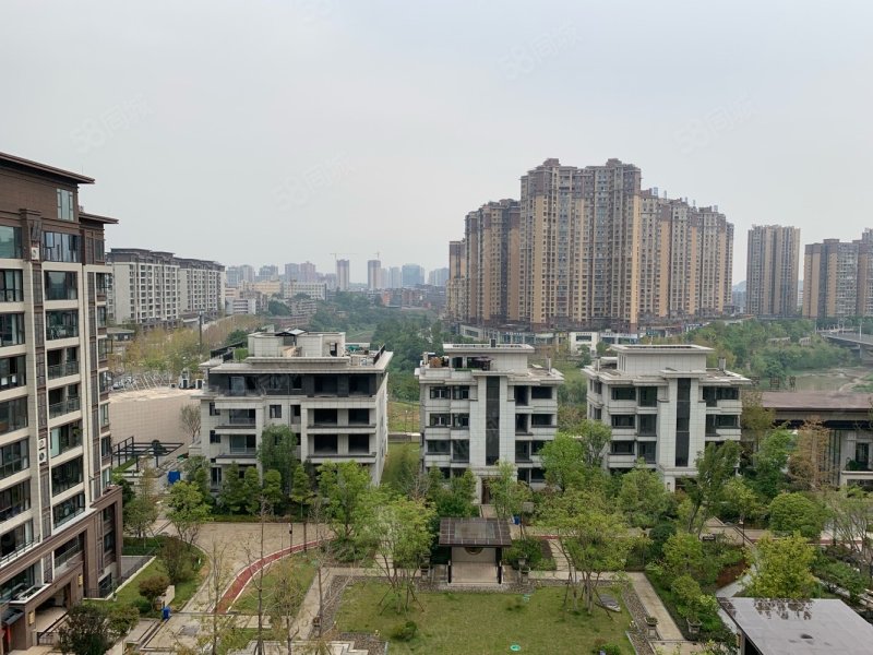 创宇叠翠园4室2厅2卫127㎡南北66.8万