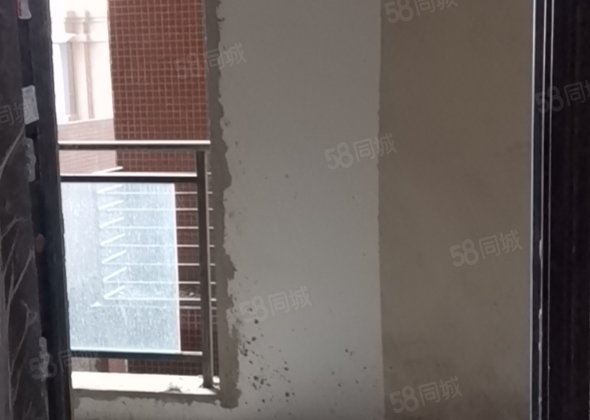 东城国际3室1厅116㎡30万二手房图片