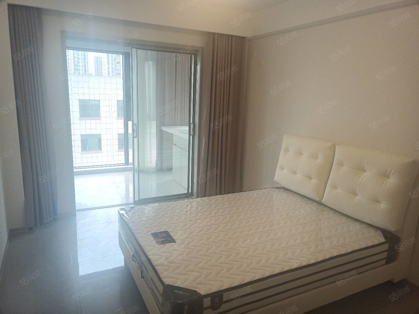 建投泊湾3室2厅2卫132㎡南北108万