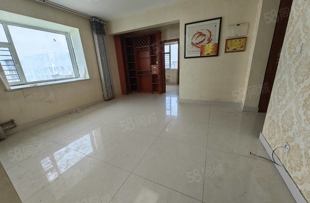 宝徕花园 边户 3室 随时看房 紧靠大润发 中央丽都 东昌路