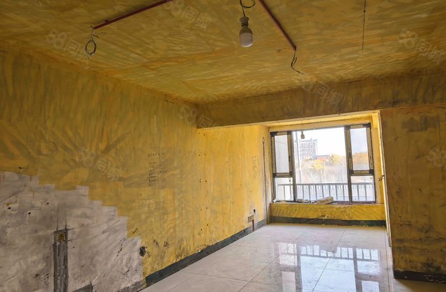 建设银行家属院(天山路)3室2厅124.38㎡155万二手房图片