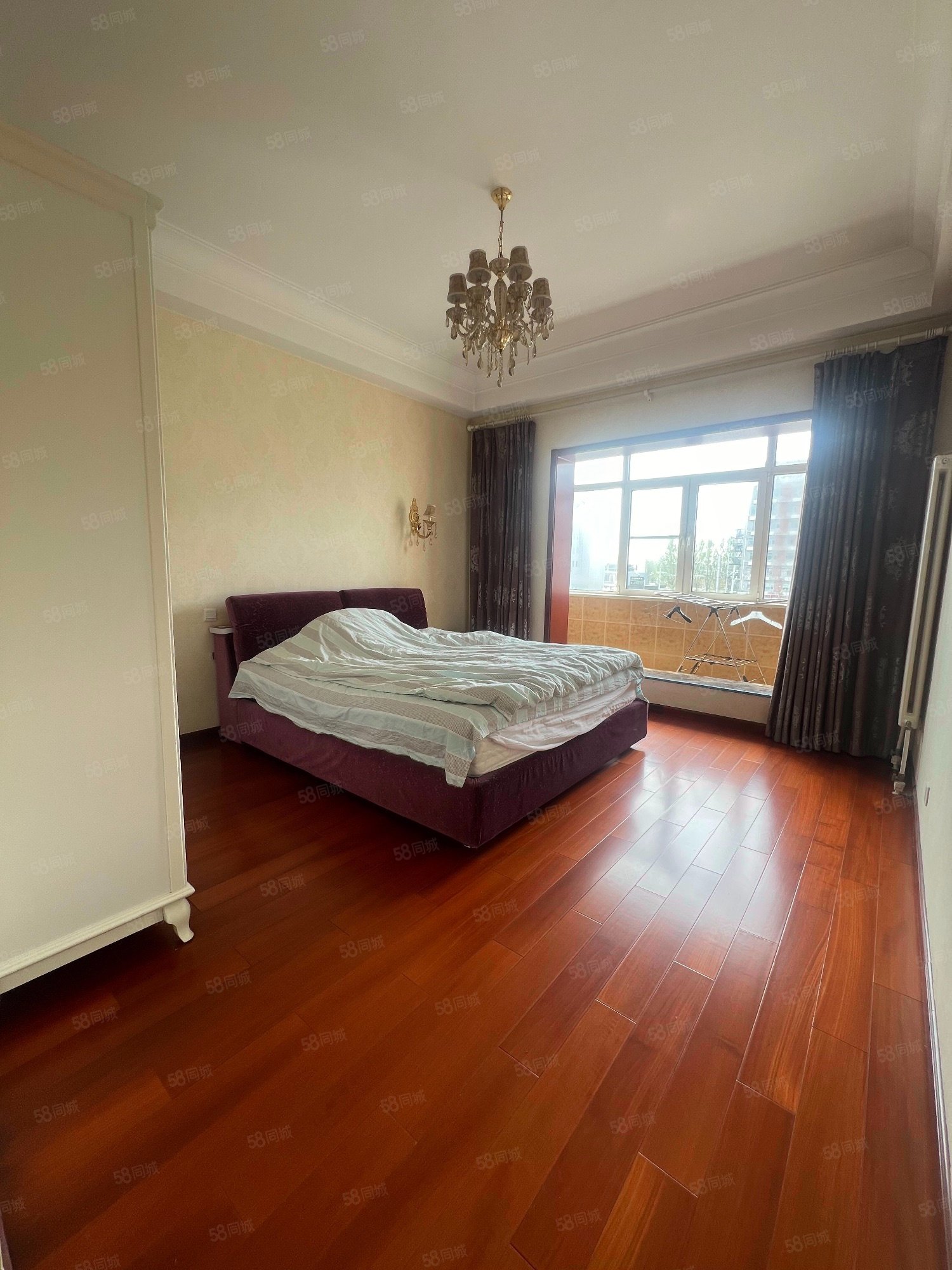 龍景灣甲區(qū)4室2廳3衛(wèi)203.53㎡南北405萬