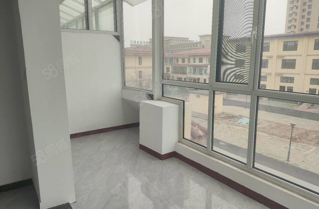 朱老庄联排别墅135 ，带院带车位随时可看盛世天湖郡卢