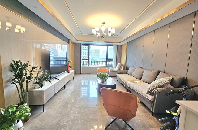 保亿公元印4室2厅159.64㎡228万二手房图片
