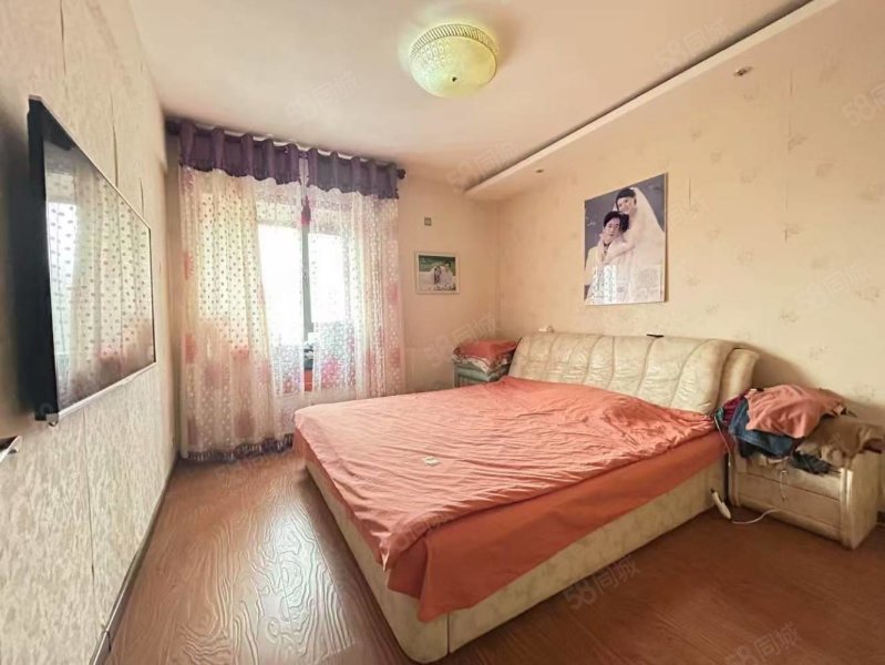 凯尔国际商住楼3室2厅1卫125.79㎡南北72.8万