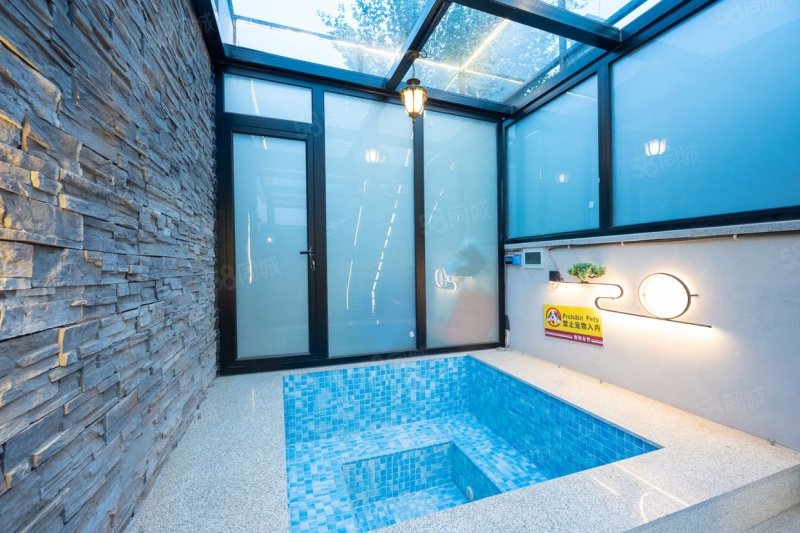 龍湖長城源著(三期)3室1廳2衛(wèi)121.33㎡南240萬