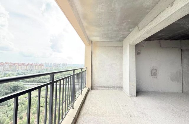 盘古一号公馆4室2厅140㎡61.8万二手房图片