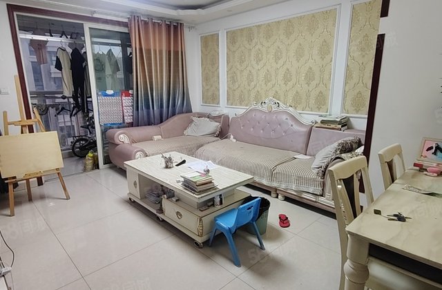 火车站一诺林华附近西湖馨苑东边户好楼层电梯洋房储藏室