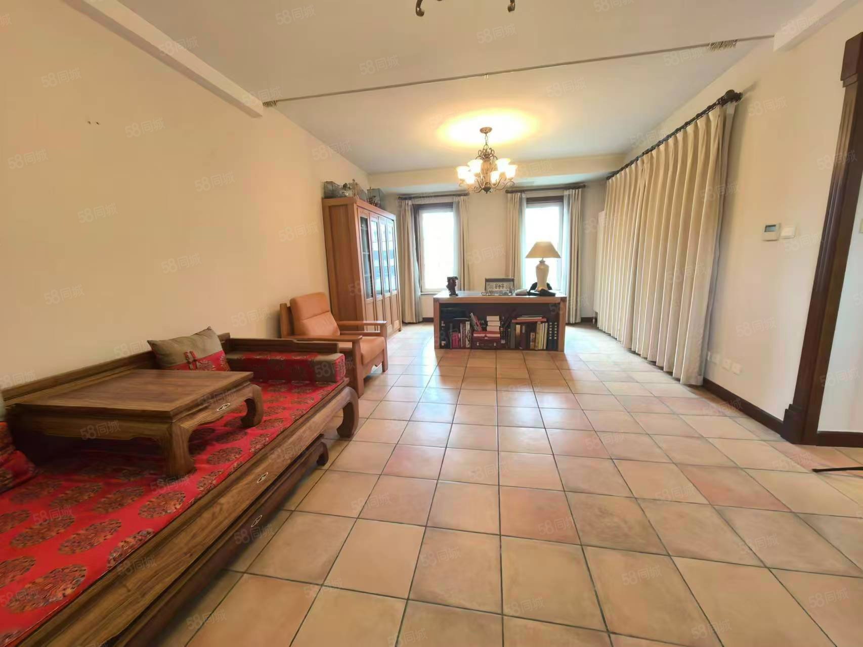 舜澤園(別墅)6室3廳3衛(wèi)230㎡東西550萬(wàn)