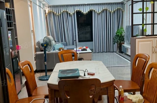 宏湖畔山公馆3室2厅123㎡55万二手房图片