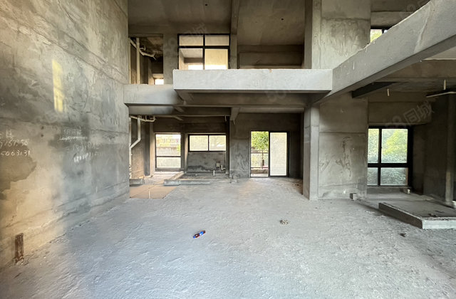 皇家花园5室2厅172.6㎡128万二手房图片