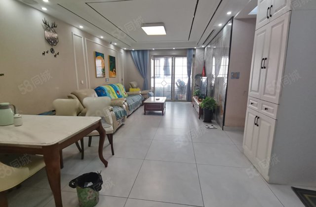 出门东昌湖，沙滩浴场，电梯房精装修