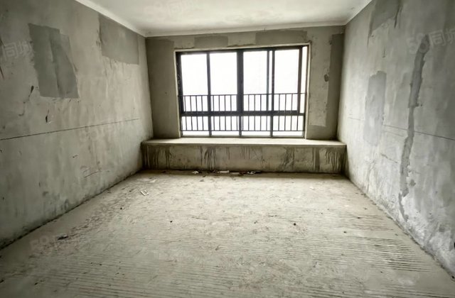 花样年花样城4室2厅131㎡45万二手房图片