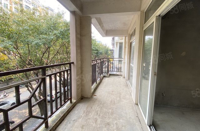 五里店路6号小区4室2厅143.19㎡88万二手房图片