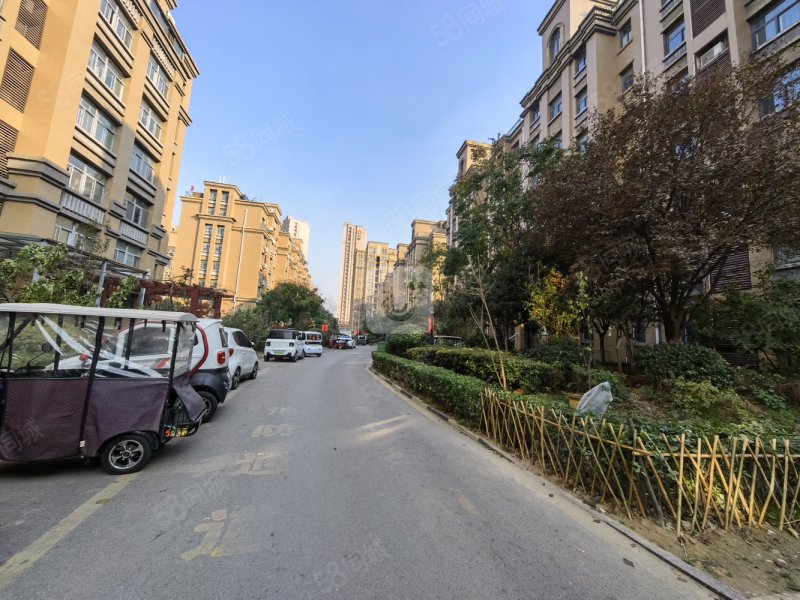 南北通透 精装好房 小三房 高楼层采光充足 带电梯,天明城