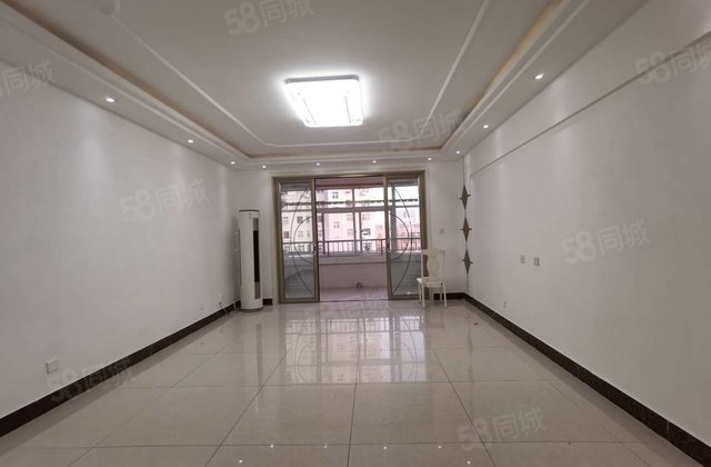 文轩本部，水木清华边户四室两卫，好楼层，看房有钥匙