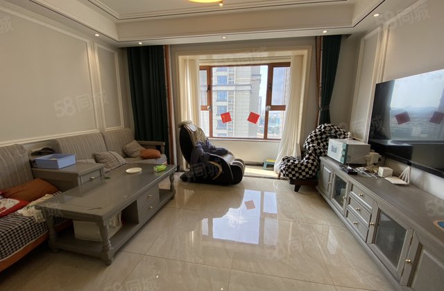 东关国际东区 产权清晰 交通便利 商业配套成熟 精装修