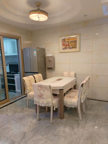 金马御龙府3室2厅2卫106㎡南北73.8万