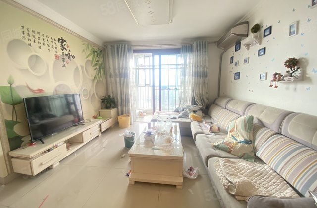 阿尔卡迪亚一二期 精装修三居室可五萬办理入住中间楼层 水晶城