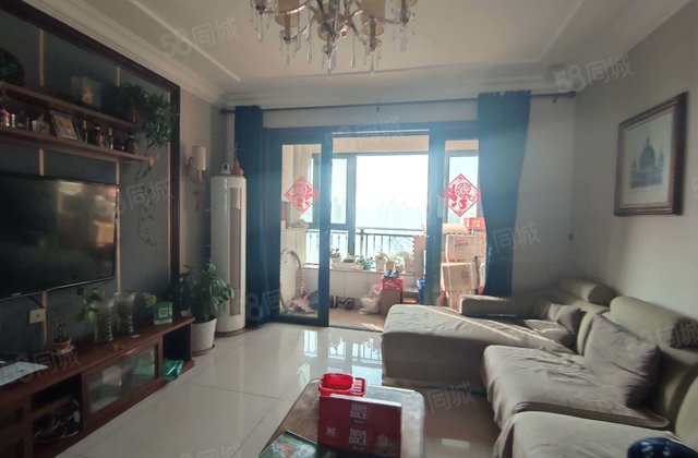 文轩本部，恒大名都，精装修三室两厅两卫，有车位，  楼层