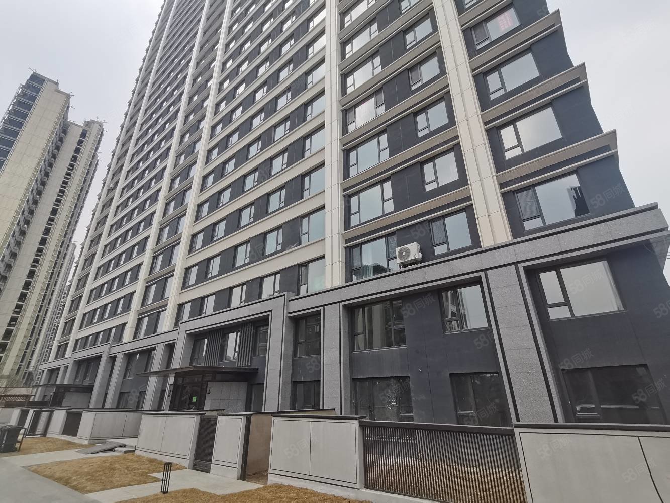 捡漏汇置尚都房款减20万五室三卫一线河景南北通透