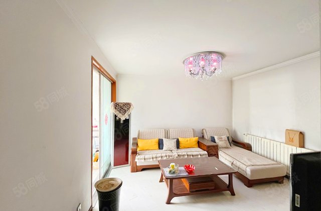 郑飞小区(东区)3室2厅122.06㎡82万二手房图片