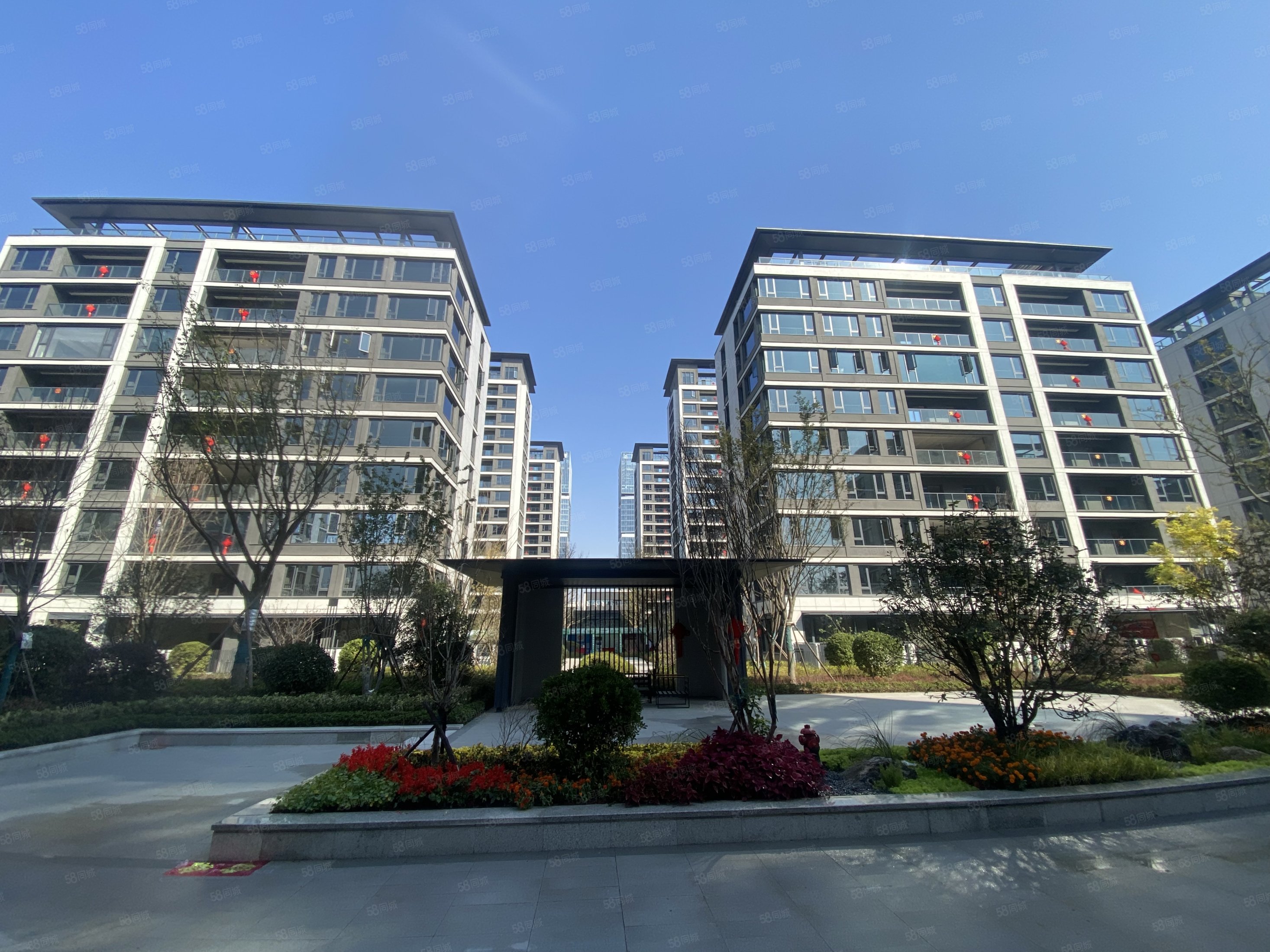 绿城留香园4室2厅2卫138㎡南北85万