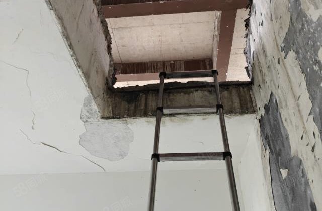 滨江城柏云府瑞云阁4室2厅137.15㎡140万二手房图片