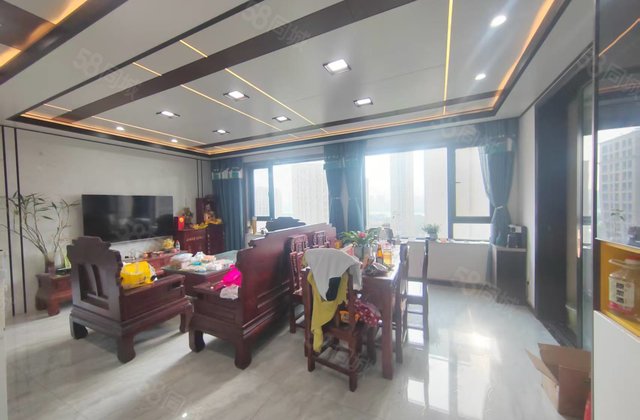 百合新城 边户一梯一户 带储藏室免大税 随时看房