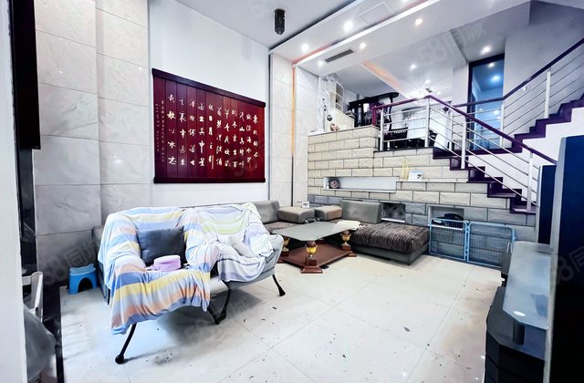 君临天下花园别墅5室2厅246㎡380万二手房图片