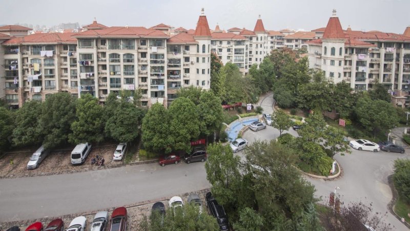 一楼带院子 江宁竹山路 市政天元城花语座 居家两房 科小竹中