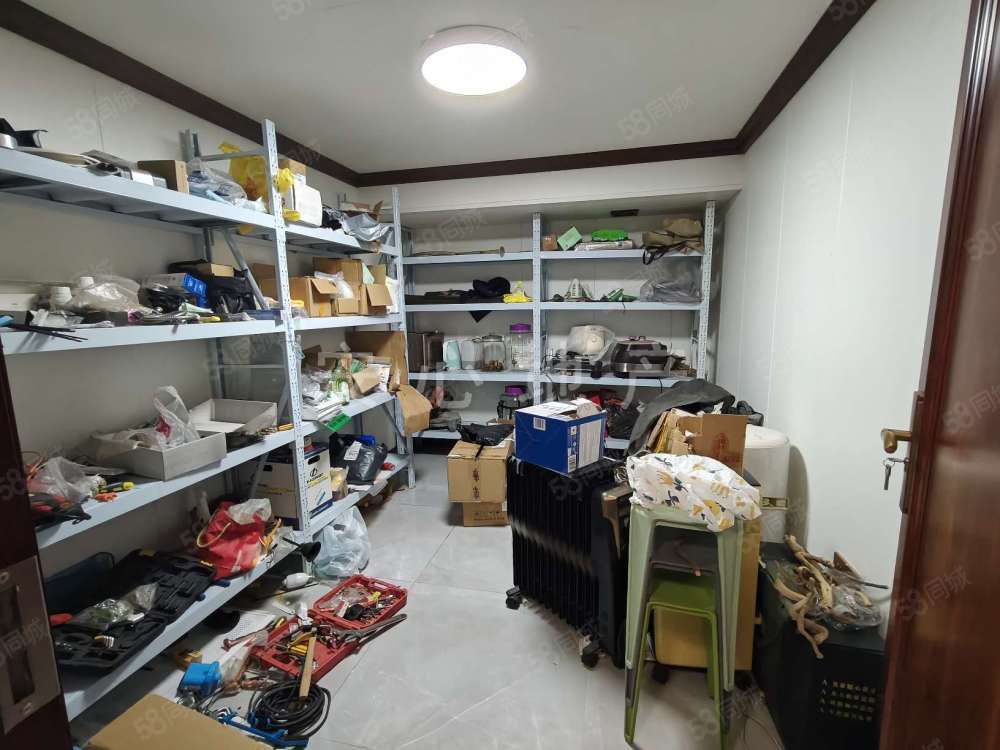 德和沁园(别墅)5室3厅4卫216㎡南北550万