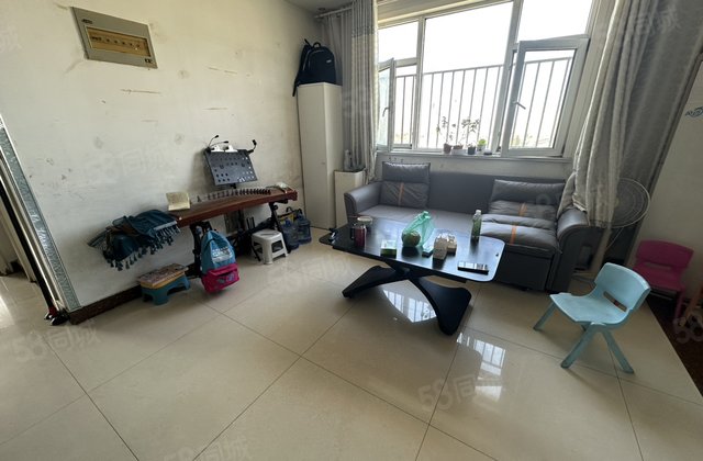 振兴东路 亚大怡景 超大边户三室 停车方便 带地下室 急售