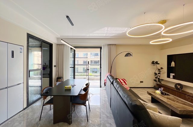 滨江春城溪岸4室2厅122.98㎡113.8万二手房图片