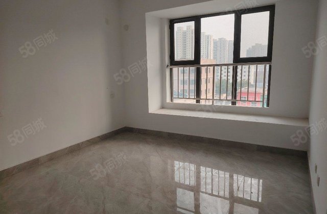 急售花园南邻，祥生金麟府电梯多层洋房67送车位地下室