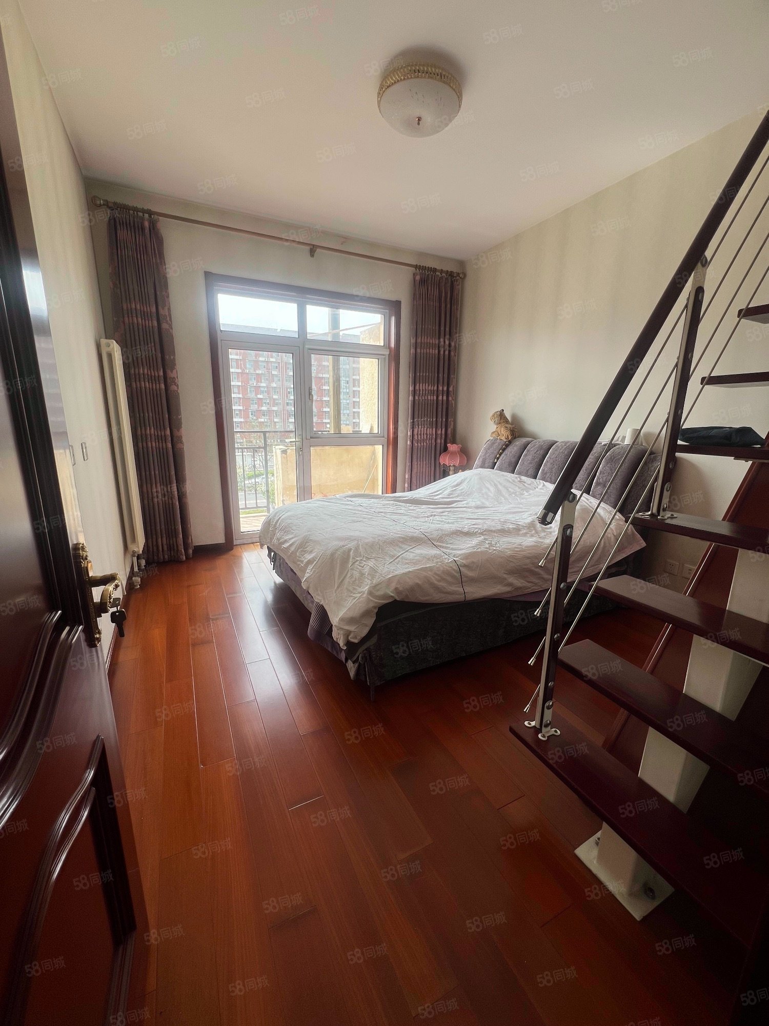 龍景灣甲區(qū)4室2廳3衛(wèi)203.53㎡南北405萬