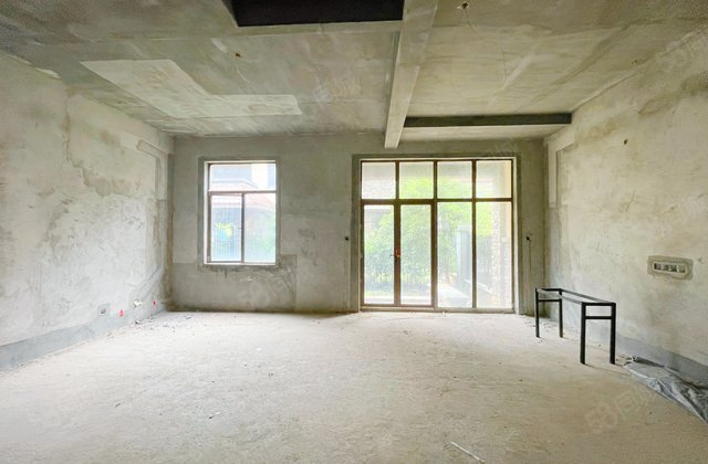 晟通城(别墅)4室2厅231.19㎡190万二手房图片