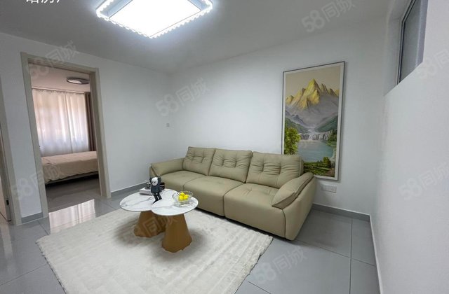 老文轩 老文轩 古城区孝心一楼 精装三居室  看房方便