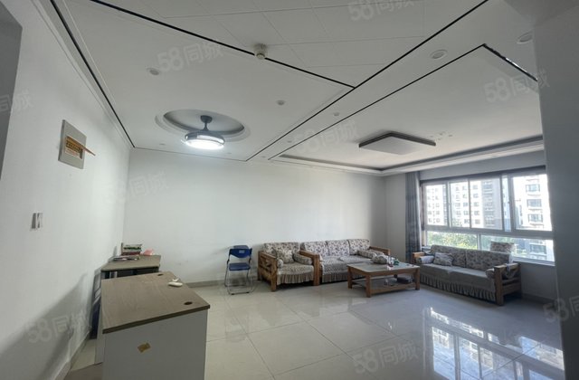 万达北 送车位地下室 精装周公河单价5千左右房东急售