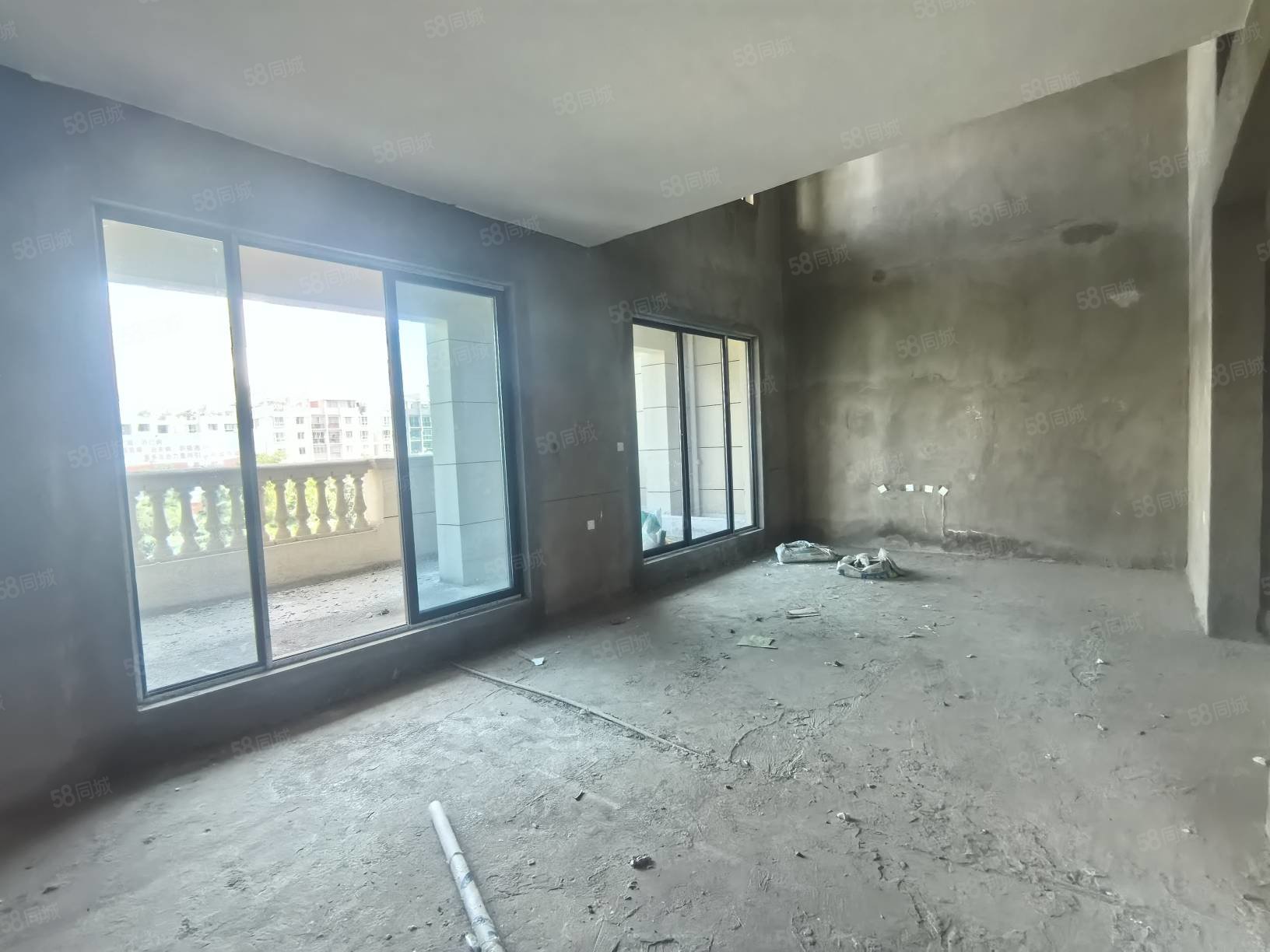 中梁壹号院(别墅)2室2厅3卫161㎡南北138万