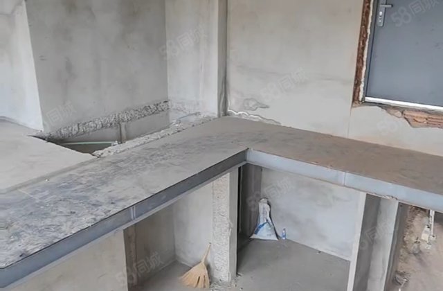 汇益华庭4室3厅130.69㎡78万二手房图片