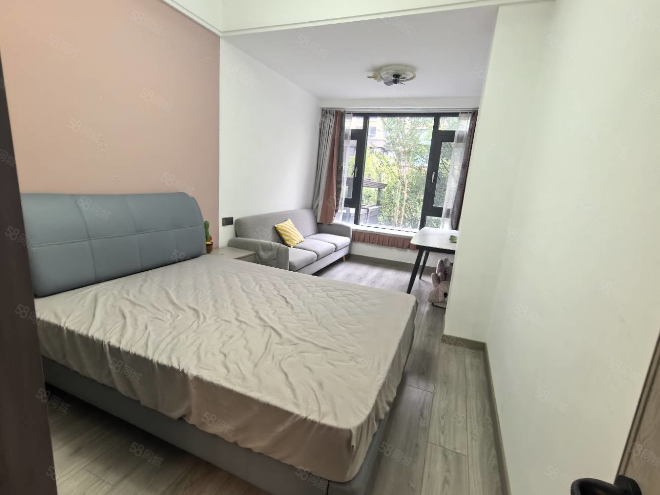 港中旅公元6室2厅3卫143㎡南北189万