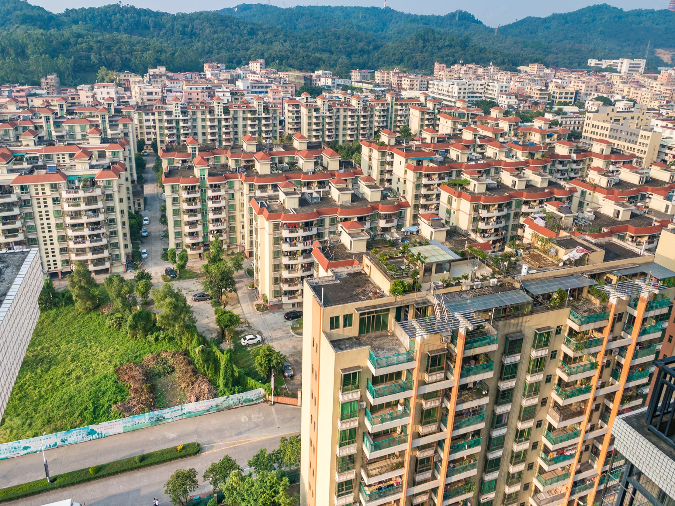 买房8折手期2w银泉花园大3房家私齐全健步低层看房方便