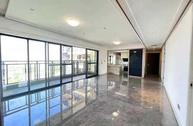 万科皇马郦宫4室2厅142.24㎡359万二手房图片