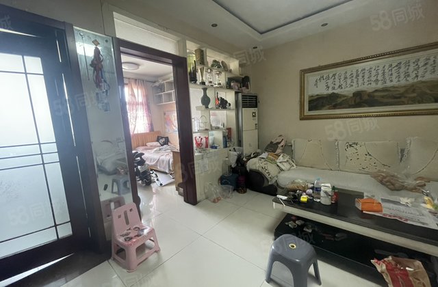 七中对过  馨苑小区刚需     急售