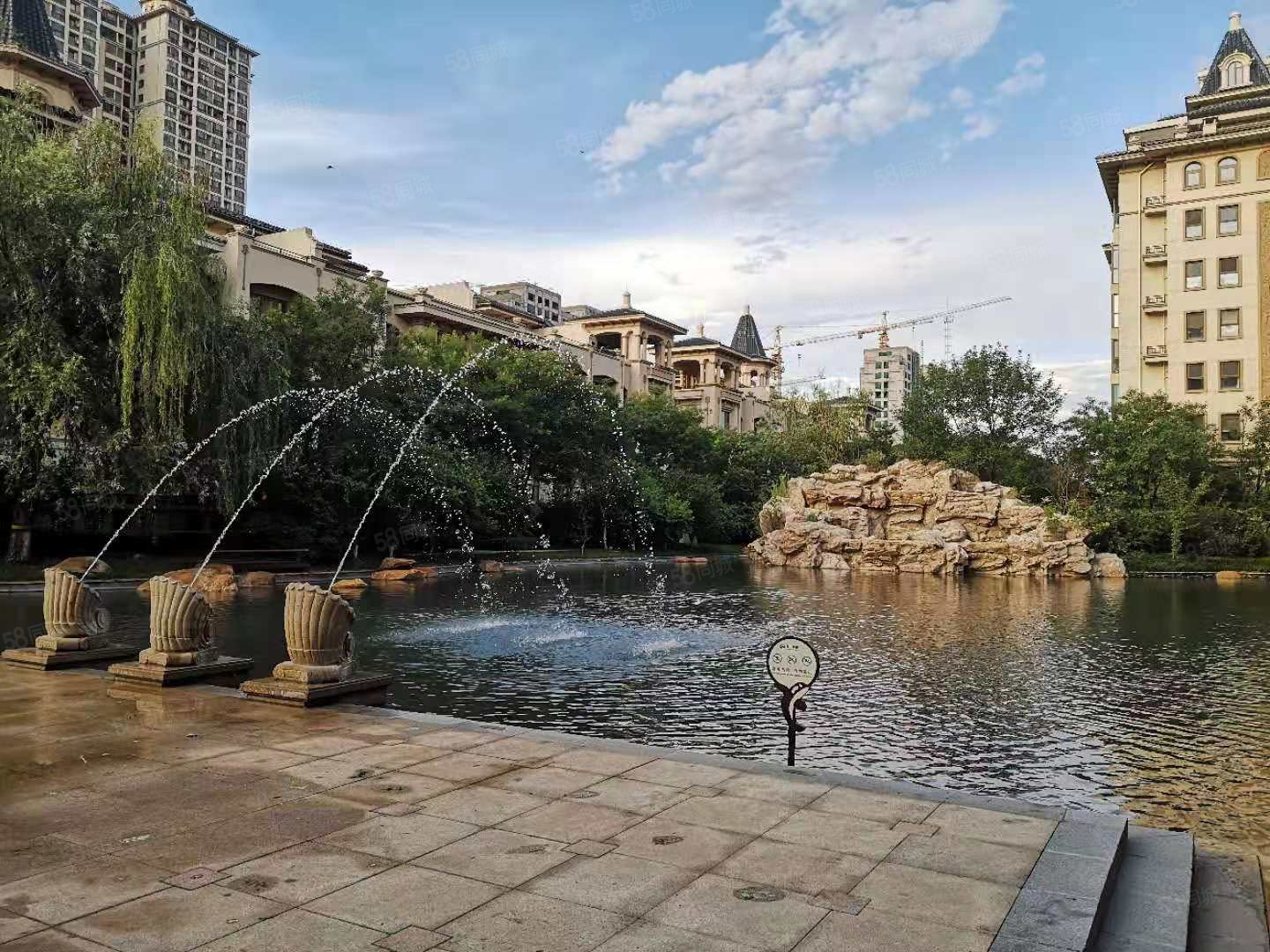 天山熙湖澜岸3室2厅2卫140㎡南北325万