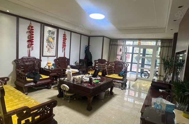 急售开发区东昌东校对过英伦花园别墅区一至二层送负一送70院子