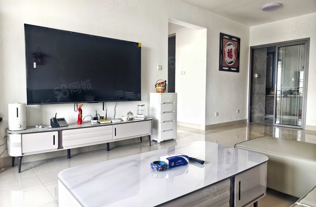 南向采光好 双卫格局 低密度社区 送车位送地下室 房东直卖