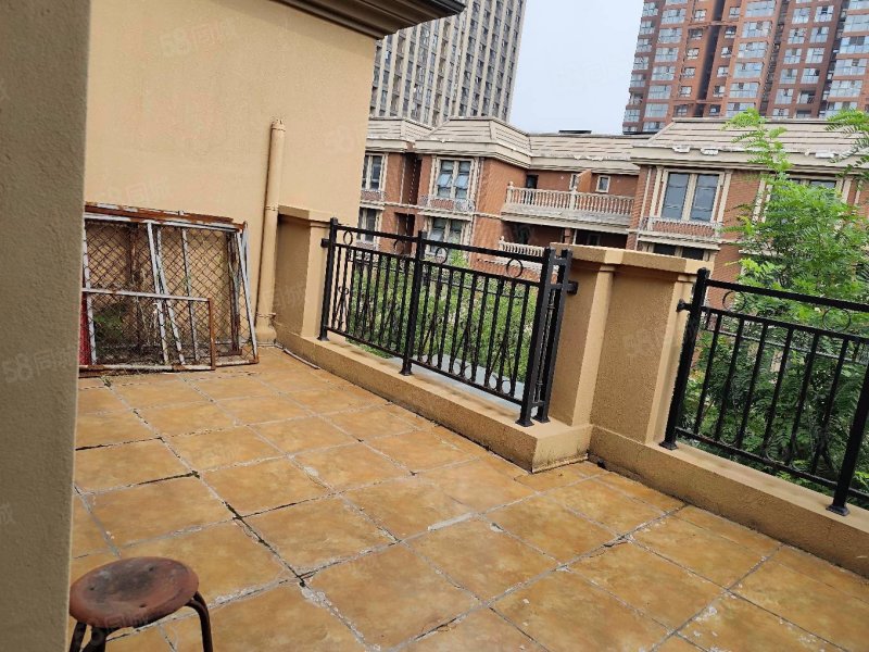 林溪湾联排别墅,自住,超大地下室,带车位带花园,看房方便